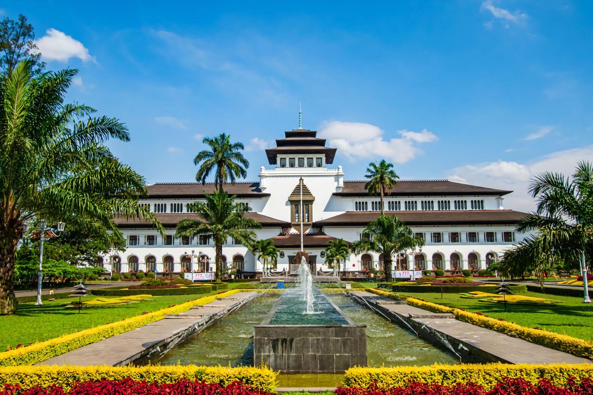 Gedung Sate 1