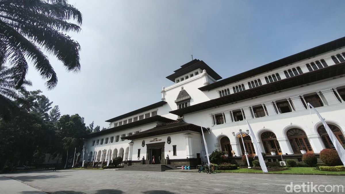 Gedung Sate 2